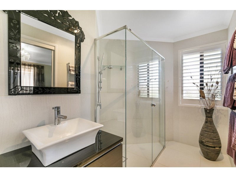 22 Brunckhorst Drive, Kearneys Spring QLD 4350