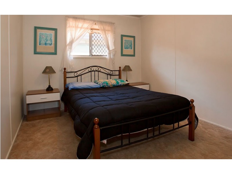 18 Smithfield Street, Harristown QLD 4350