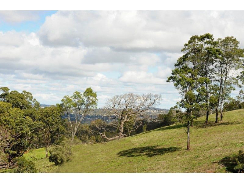 28 New England Highway, Mount Kynoch QLD 4350