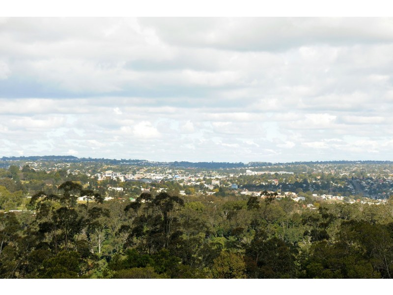 28 New England Highway, Mount Kynoch QLD 4350