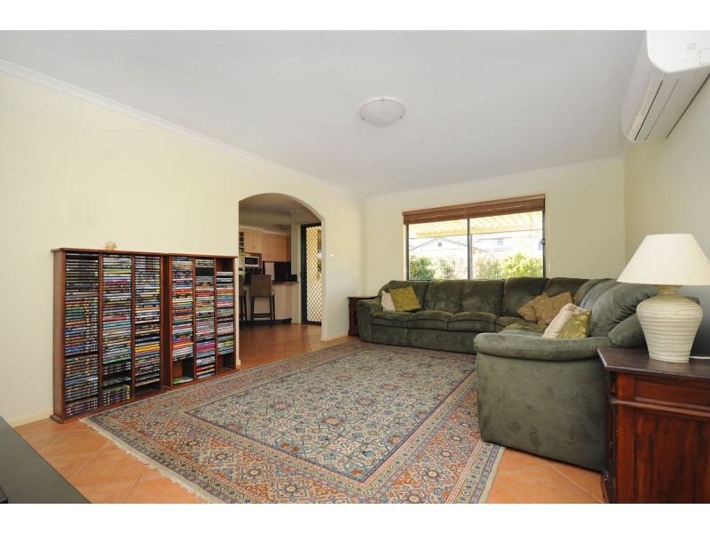 15 Olympus Court, Middle Ridge QLD 4350