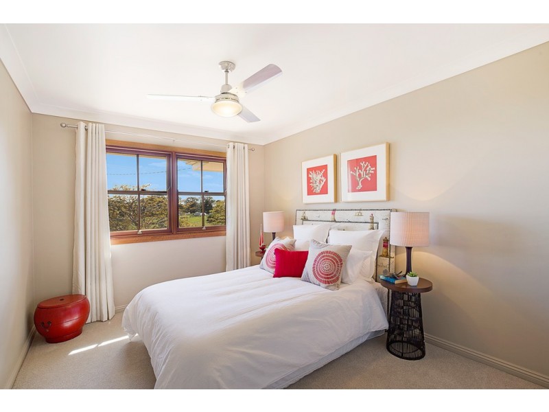 28 Stuart Street, Mount Lofty QLD 4350
