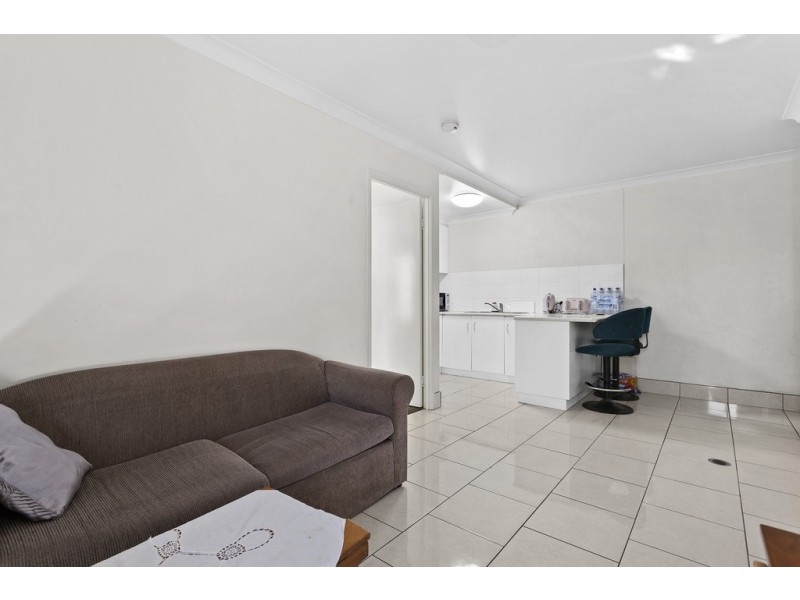 Unit 2/1-3 Uniplaza Court, Kearneys Spring QLD 4350