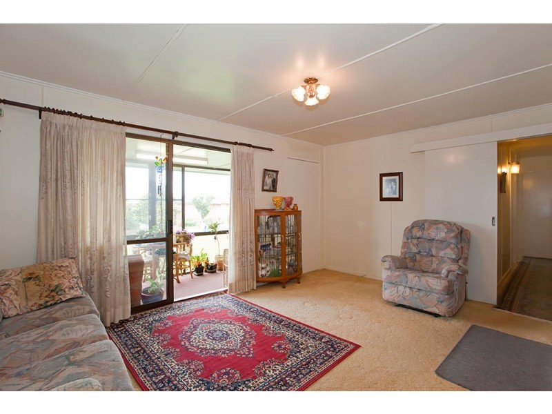 11 Jean Street, Harristown QLD 4350