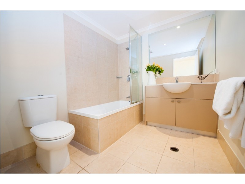 Unit 319/532 Ruthven Street, Toowoomba City QLD 4350