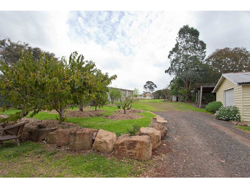 17 Vanity Street, Rockville QLD 4350