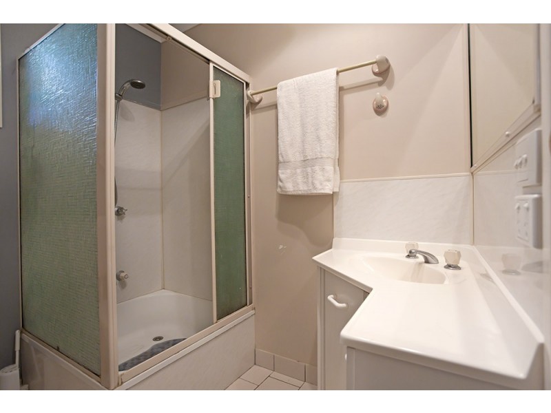 12 Beer Court, Kearneys Spring QLD 4350