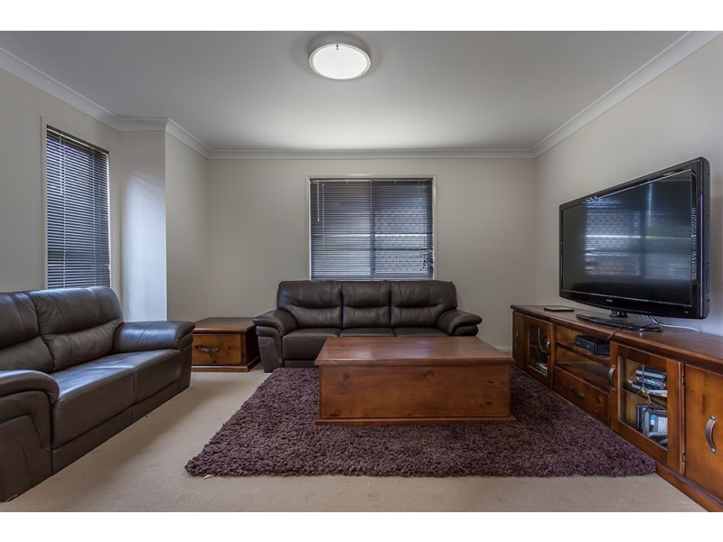 12 Ace Drive, Glenvale QLD 4350