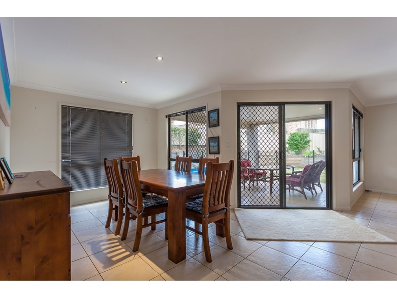 12 Ace Drive, Glenvale QLD 4350