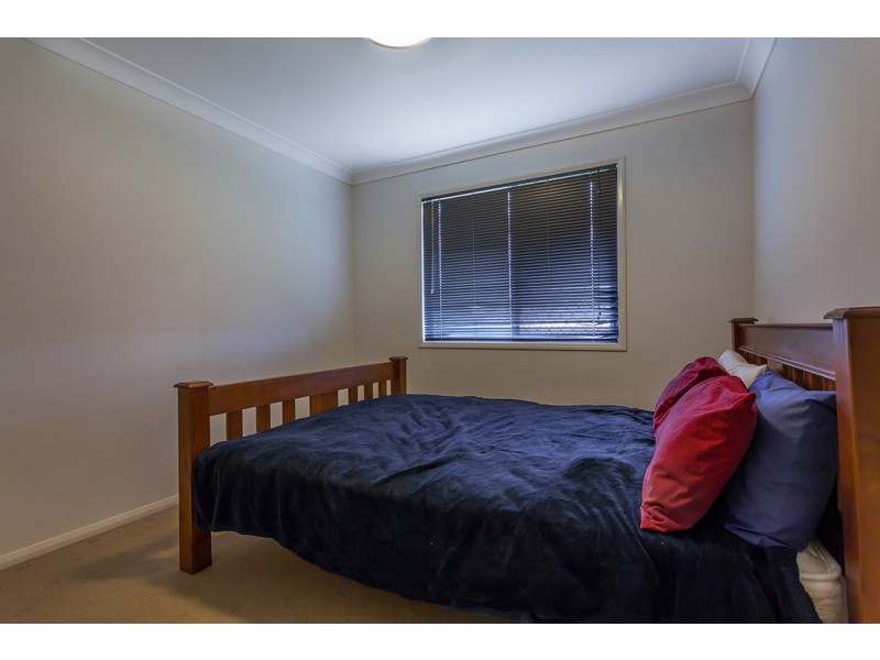 12 Ace Drive, Glenvale QLD 4350