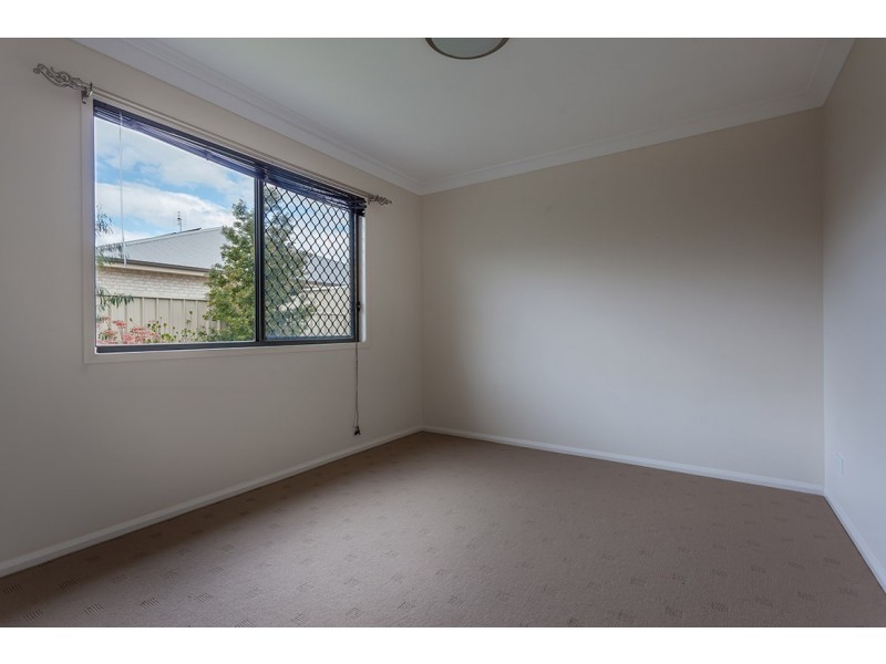 12 Ace Drive, Glenvale QLD 4350