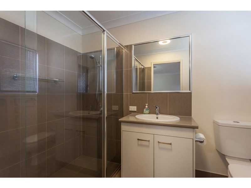 12 Ace Drive, Glenvale QLD 4350