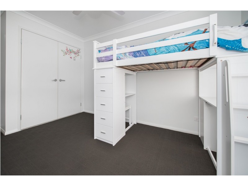 11 Vinnicombe Street, Kearneys Spring QLD 4350