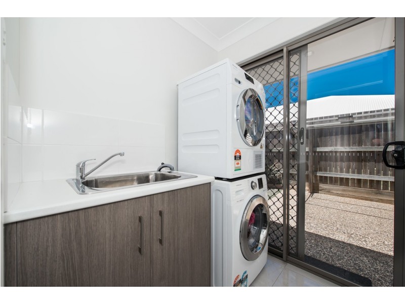 11 Vinnicombe Street, Kearneys Spring QLD 4350
