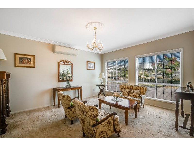 25 Roderick Drive, Cotswold Hills QLD 4350