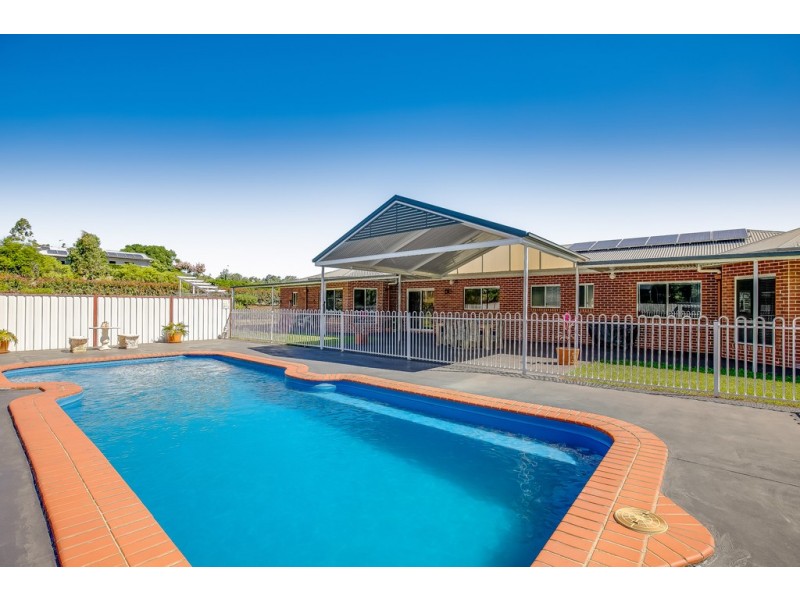 25 Roderick Drive, Cotswold Hills QLD 4350