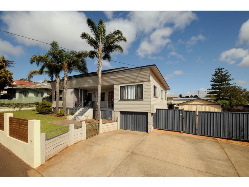 31 West Street, Newtown QLD 4350