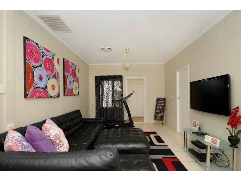 31 West Street, Newtown QLD 4350