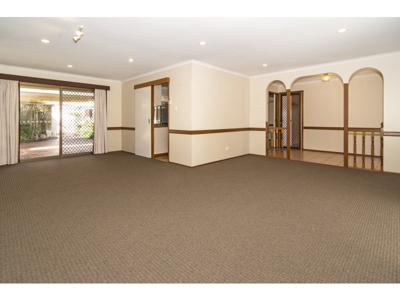 8 Jull Drive, Centenary Heights QLD 4350