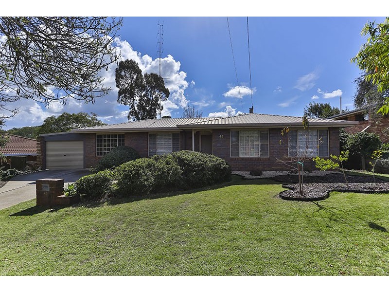 43 Kingsford Smith Drive, Wilsonton QLD 4350