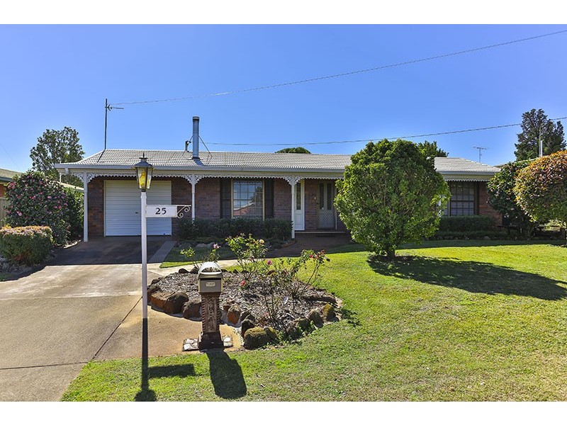 25 Kingsford Smith Drive, Wilsonton QLD 4350