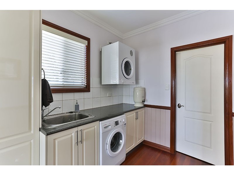 4 Garde Street, Centenary Heights QLD 4350