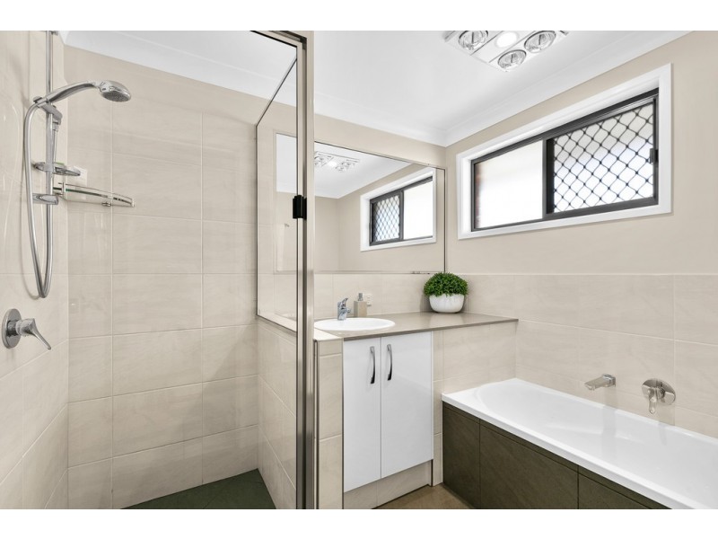 29 Kingsford Smith Drive, Wilsonton QLD 4350