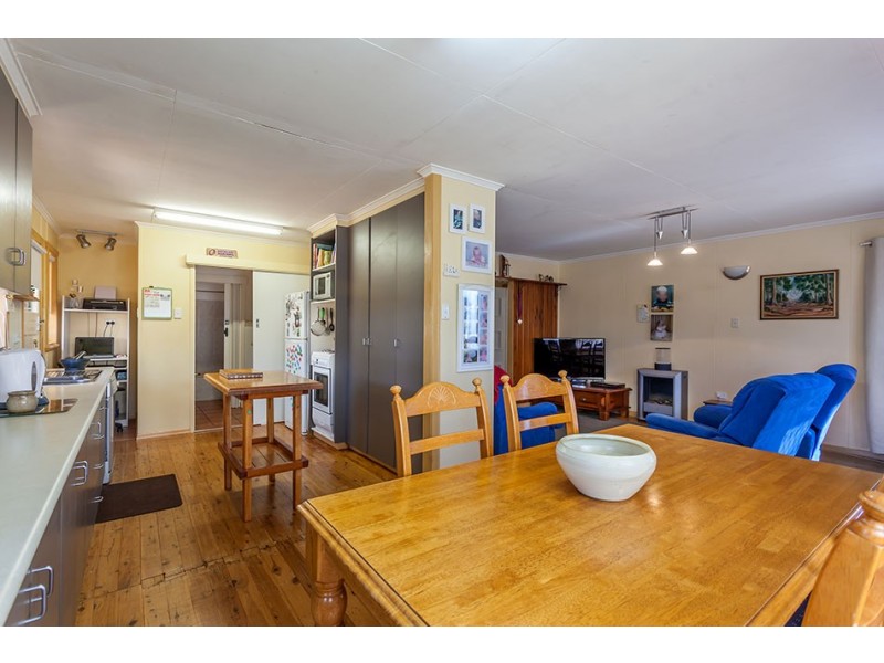 32 Smithfield Street, Harristown QLD 4350