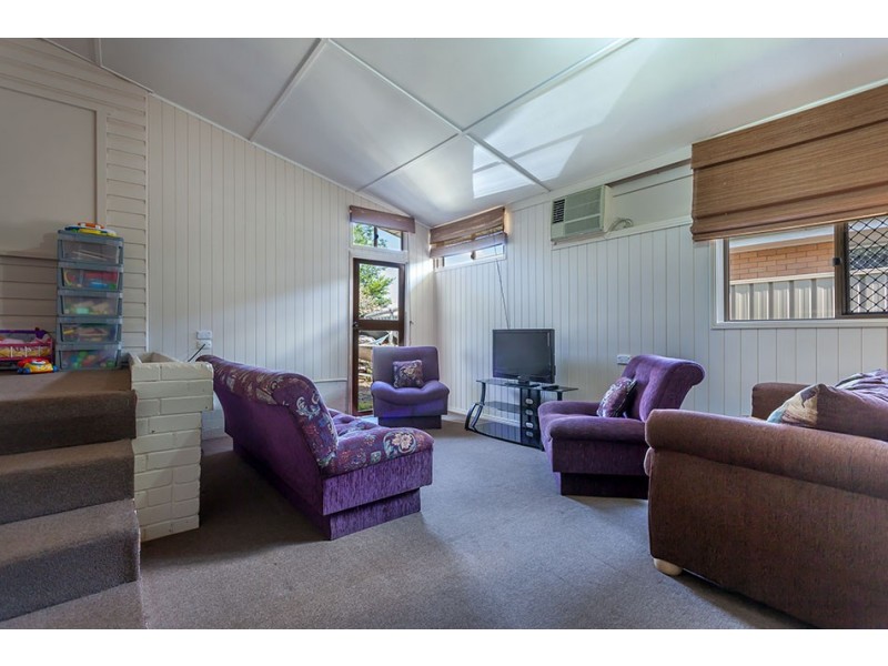 32 Smithfield Street, Harristown QLD 4350