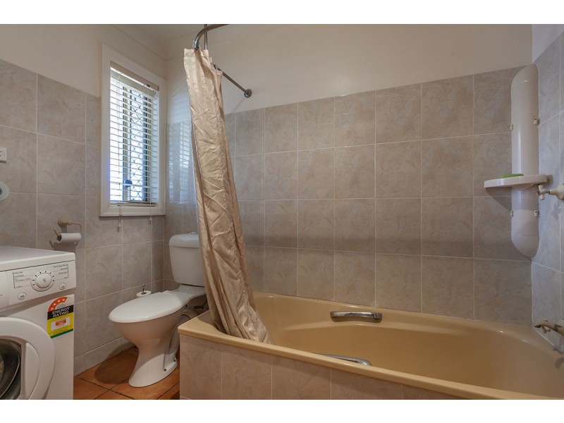 32 Smithfield Street, Harristown QLD 4350