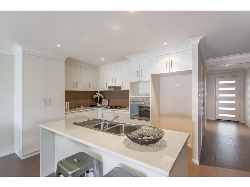 Unit 2/11 Gorman Street, Darling Heights QLD 4350