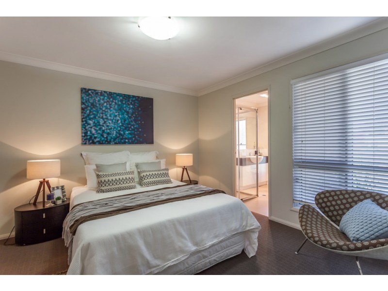 Unit 2/11 Gorman Street, Darling Heights QLD 4350