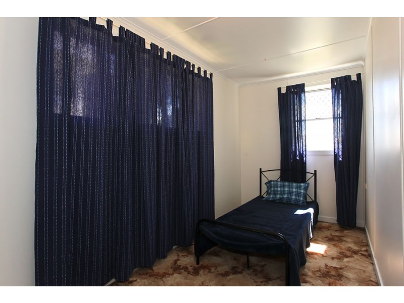 138 Hill Street, Newtown QLD 4350