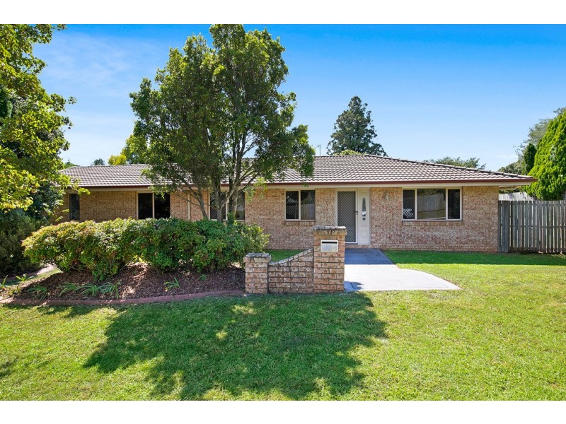 2 Sweetapple Crescent, Centenary Heights QLD 4350