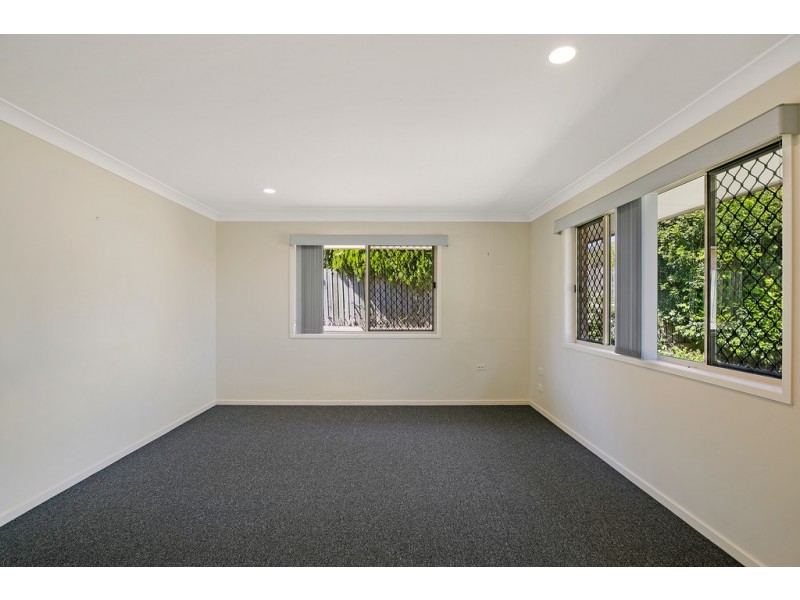 2 Sweetapple Crescent, Centenary Heights QLD 4350