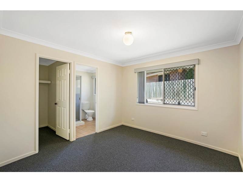 2 Sweetapple Crescent, Centenary Heights QLD 4350