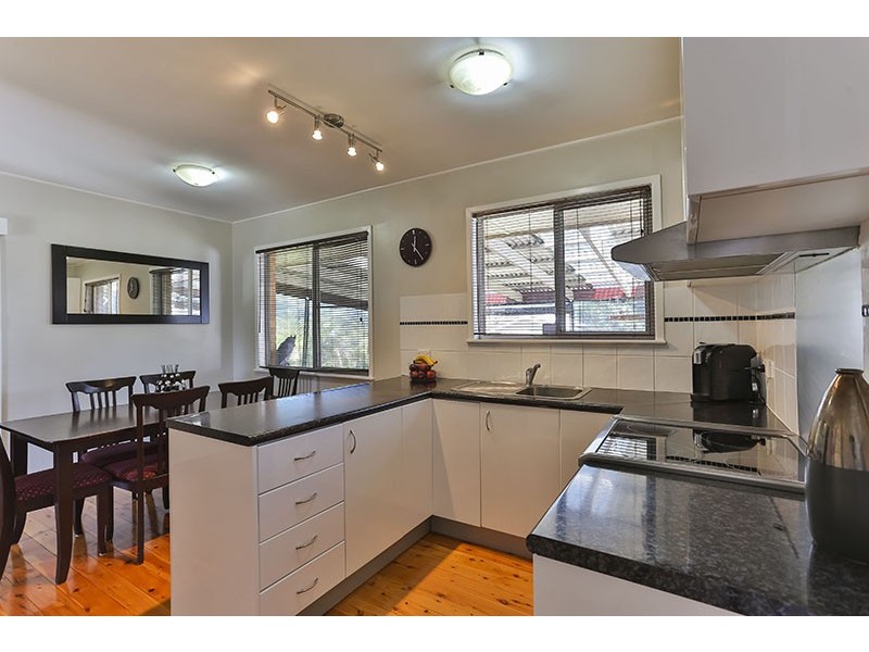 22 Quelch Street, Rockville QLD 4350