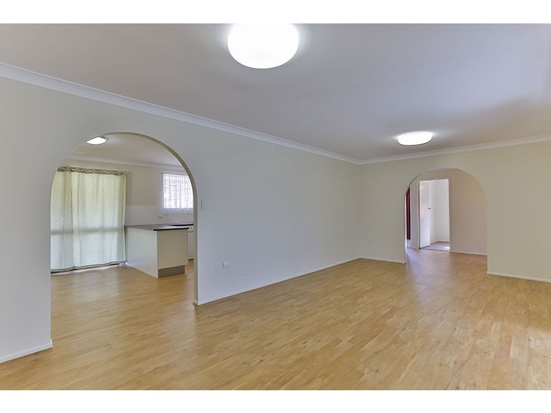 21 Sampson Street, Wilsonton QLD 4350