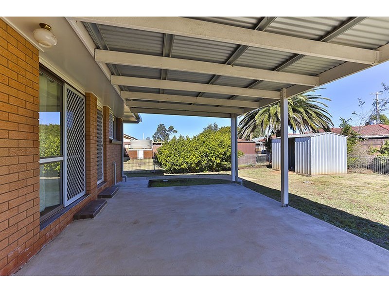 21 Sampson Street, Wilsonton QLD 4350