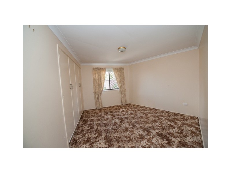 16 Hazel Street, Centenary Heights QLD 4350
