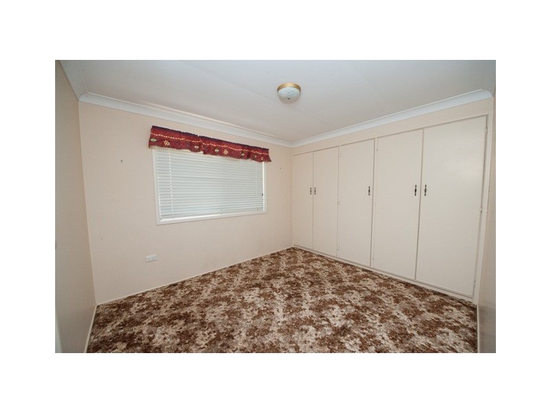 16 Hazel Street, Centenary Heights QLD 4350