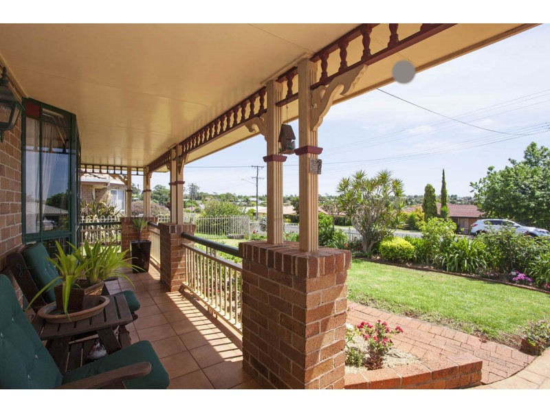 196 Stenner Street, Middle Ridge QLD 4350