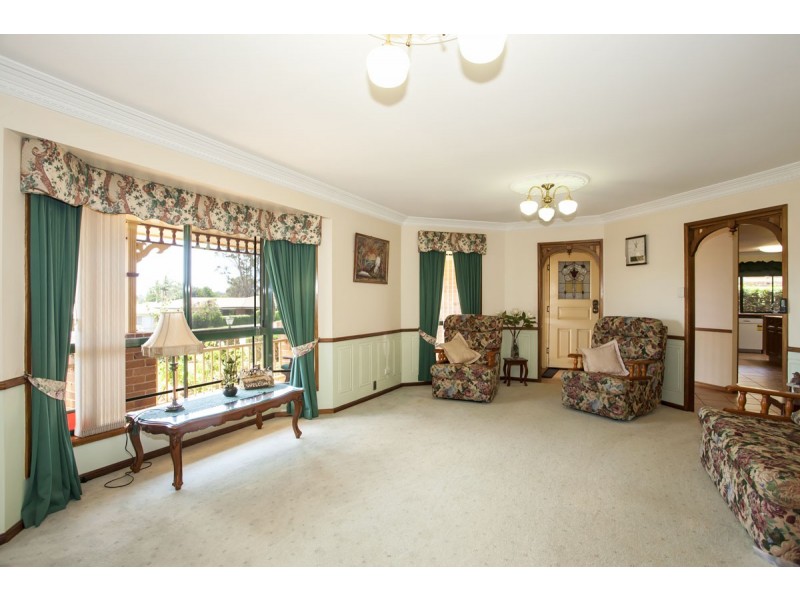 196 Stenner Street, Middle Ridge QLD 4350