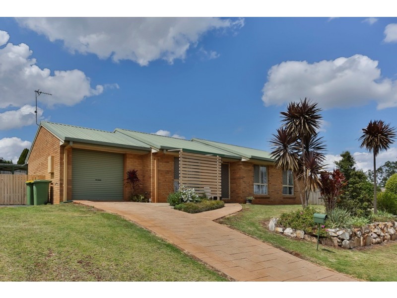 19 Armstrong Street, Wilsonton QLD 4350
