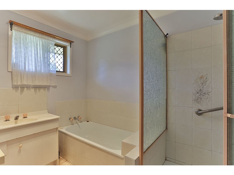 19 Armstrong Street, Wilsonton QLD 4350