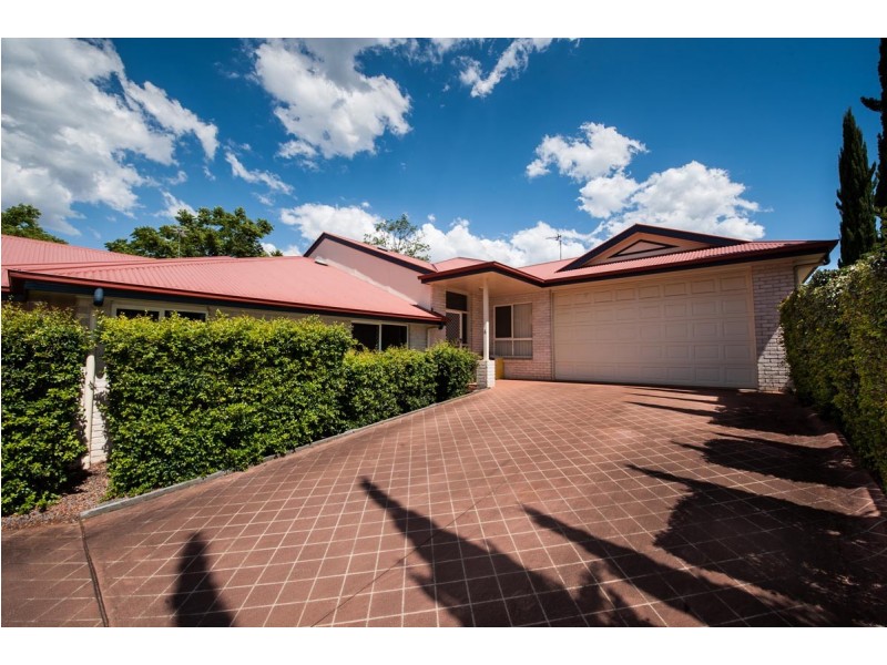 Unit 4/26 Pascoe Lane, Harlaxton QLD 4350