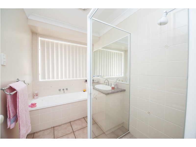 Unit 4/26 Pascoe Lane, Harlaxton QLD 4350