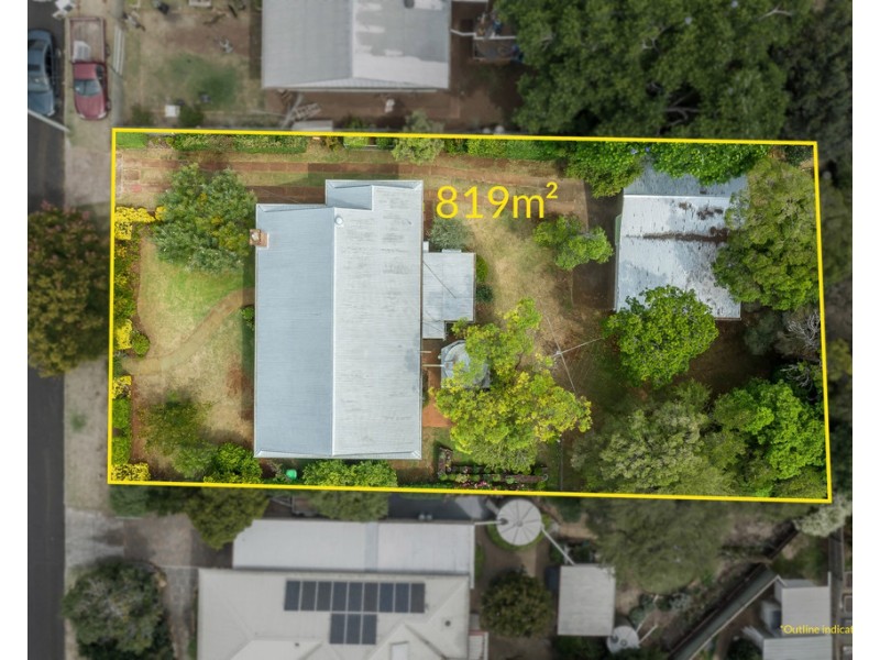 11 Stehn Street, Harristown QLD 4350