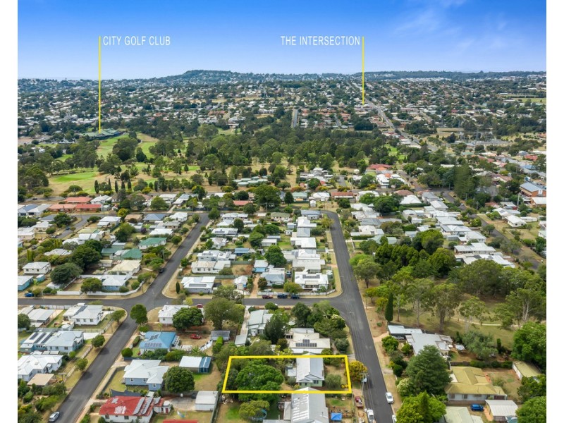 11 Stehn Street, Harristown QLD 4350