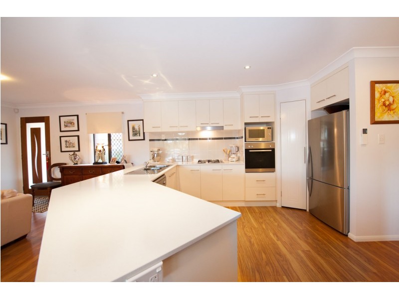 18 Willowburn Drive, Rockville QLD 4350